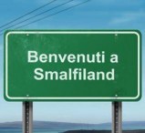 cartello segnaletico con scritto "Benvenuti a Smalfiland"